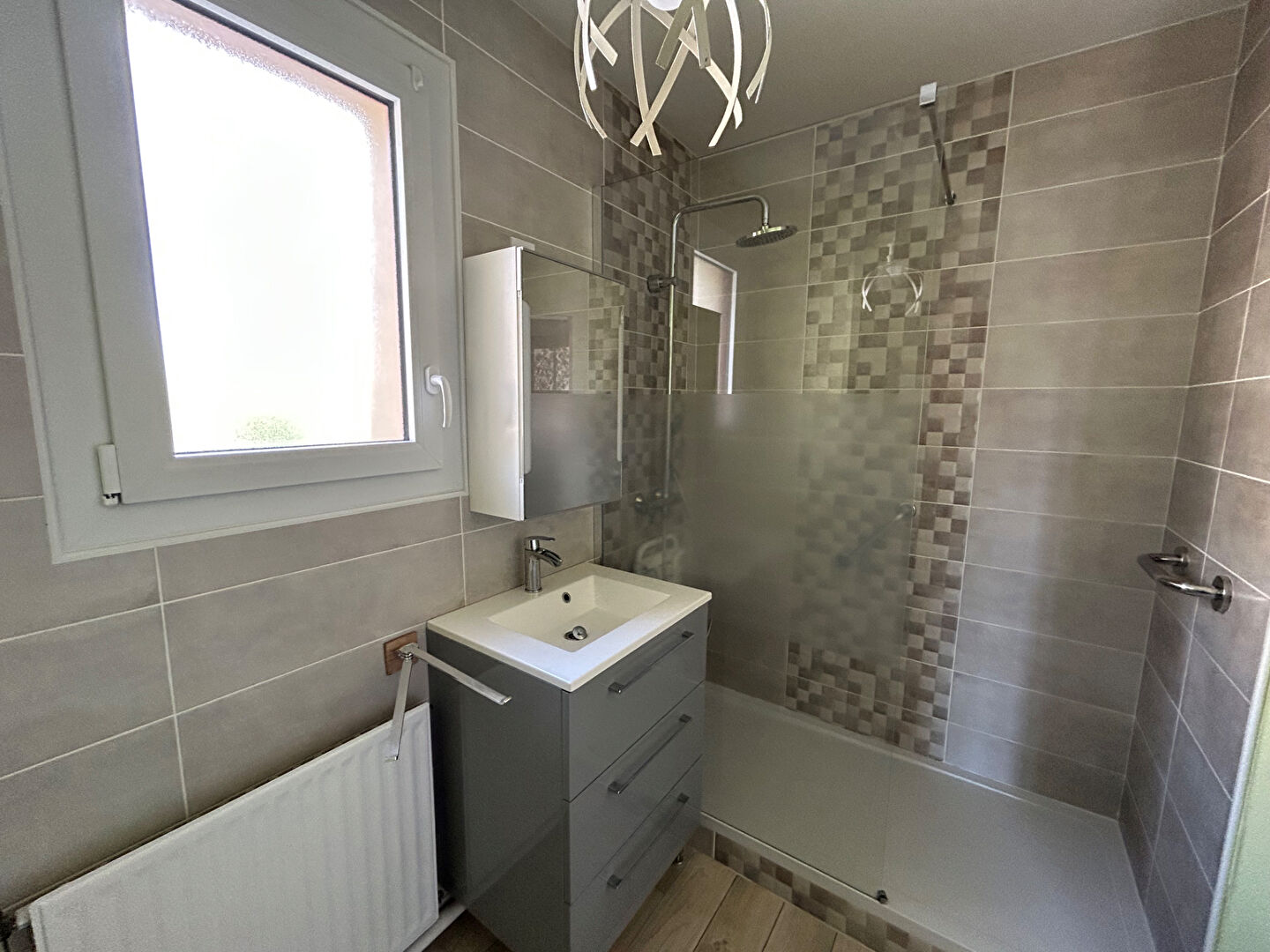 Charmant appartement lumineux – 1618